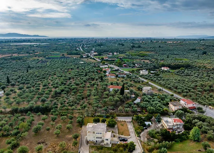 Piperitsa House For Nomads Or Families In The Countryside